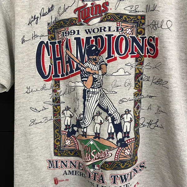 MN TWINS Baseball Campions 1991 Vintage Collectors T-Shirt Used Condition Sz L - Image 2