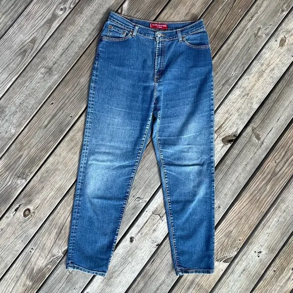 Vintage Levi’s 512 Classic slim fit tapered leg mom jeans - Image 2