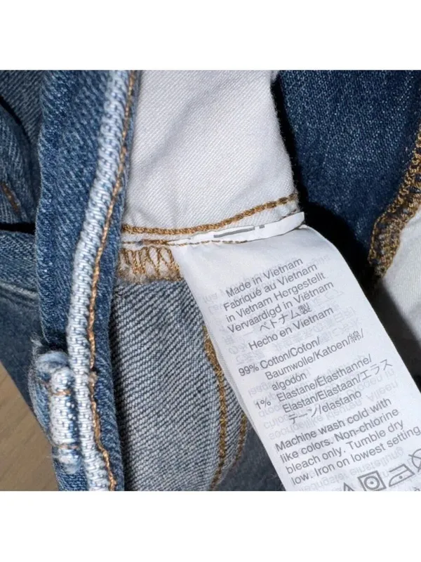 Madewell Classic Straight Jean Size 26 - Image 5