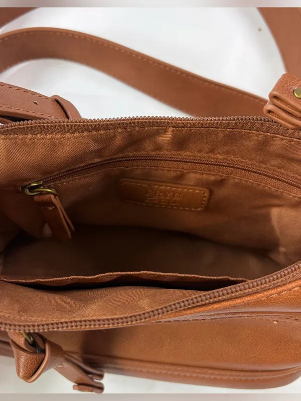 FRYE AND CO Brown Shoulder Bag Zip Closeure Adjustable/Detachable Strap - Image 5