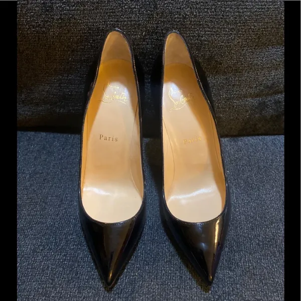 Christian Louboutin Patent Leather Heel size 37.5 - Image 2