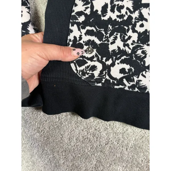Lululemon Jacket Womens 6 Black White Floral Cozy Cuddle Up Full Zip ** - Image 8