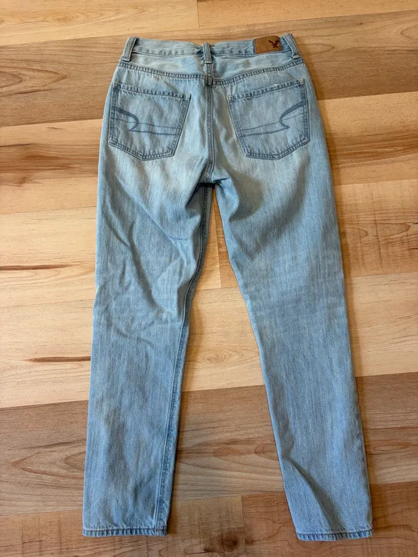 American Eagle Jeans - Image 3