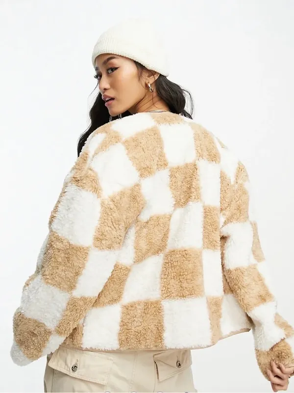 Abercrombie & Fitch checkered sherpa liner jacket in stone and tan - Image 4