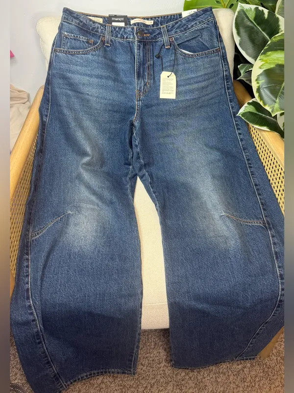 NWT Levis Baggy Dad Barrel Jean Size 29 x 32 - Image 5