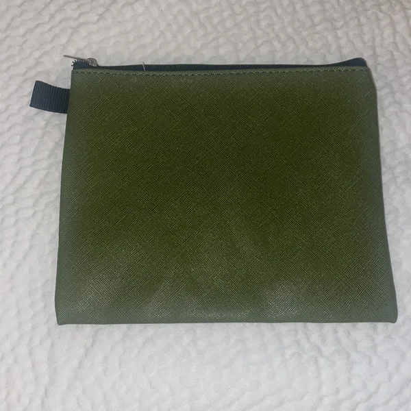 Avalanche Outdoor Supply Company Army Green logo mini bag zipper closure New OS - Image 2