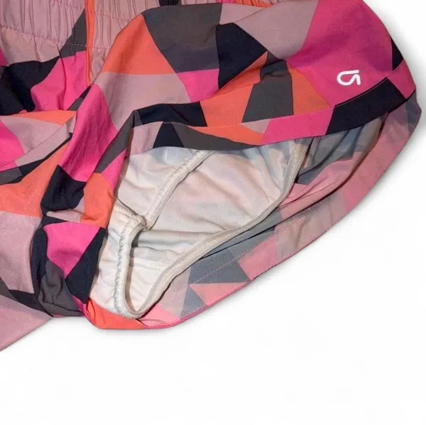 Gap Fit Athletic Shorts - Image 4