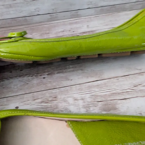 Michael Kors Flats - Green Flats Size 6.5 M - Leather Upper - Cosmetic Issues - Image 10