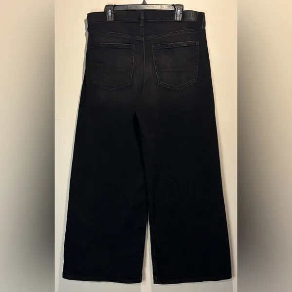 American Eagle Super High Rise Ultra Wide Leg Black Whiskering Fading Size 12R - Image 3