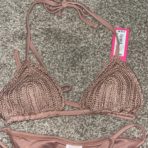 New with tags and liner! - Image 2