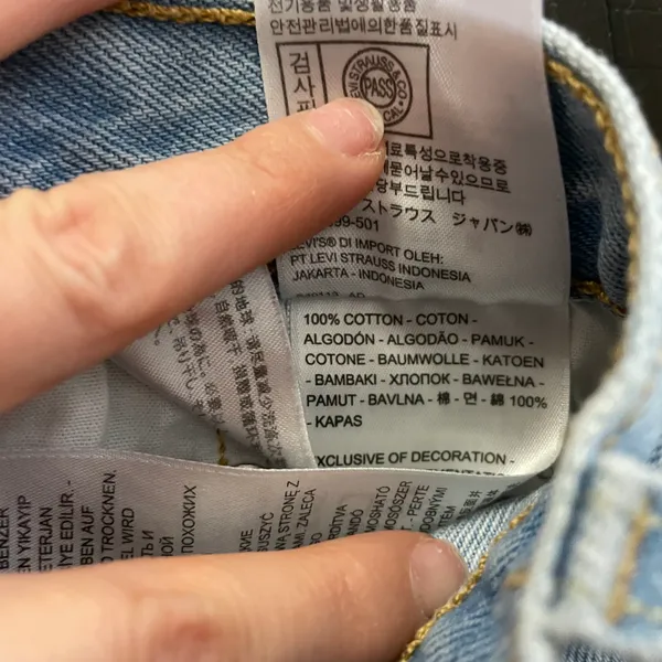 Levi's 501 Light Wash High Rise Denim Shorts Raw Hem Size 25 - Image 12