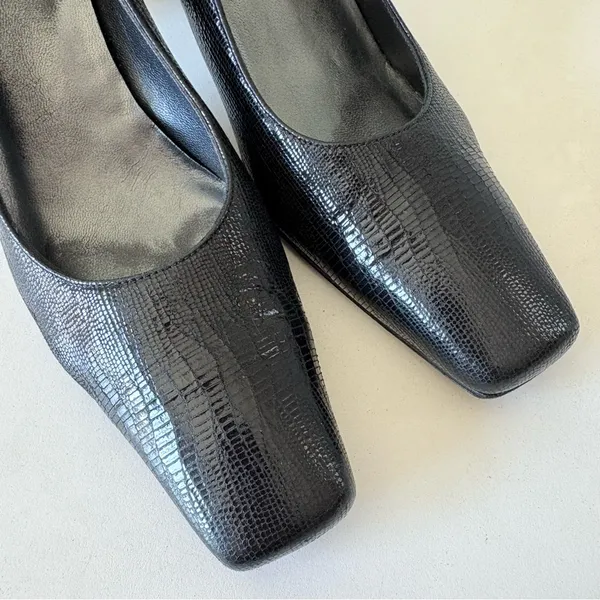 Stuart Weitzman Black Leather Pumps Mid Heels Square Toe Women's Size 7 B - Image 7