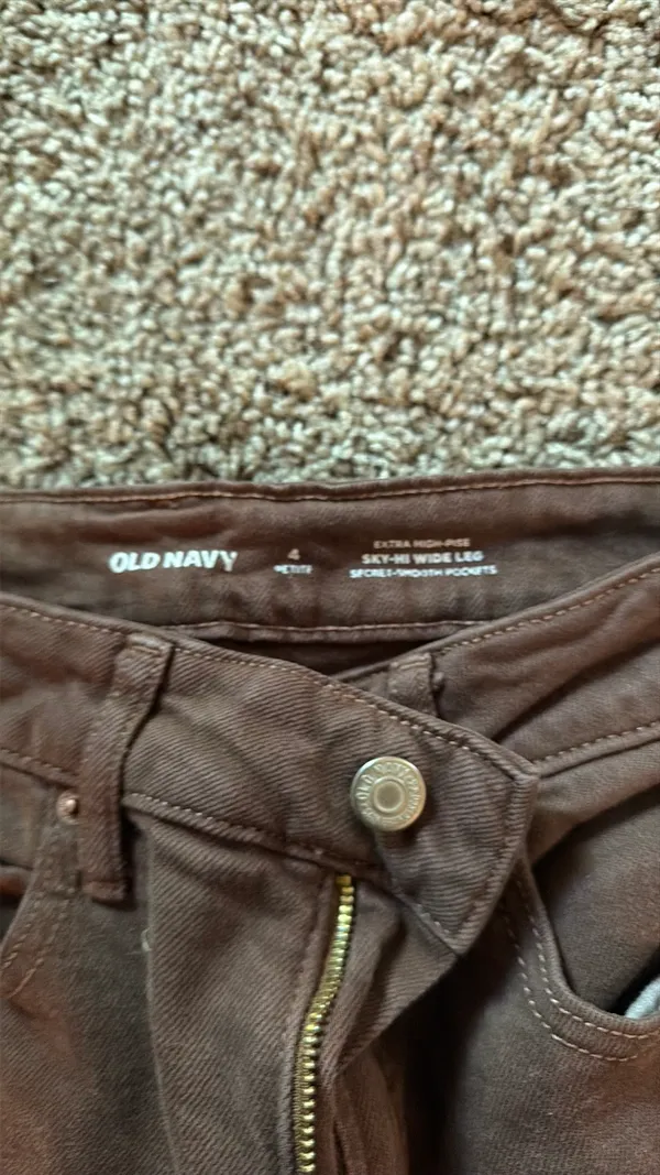 Old Navy Jeans - Image 3
