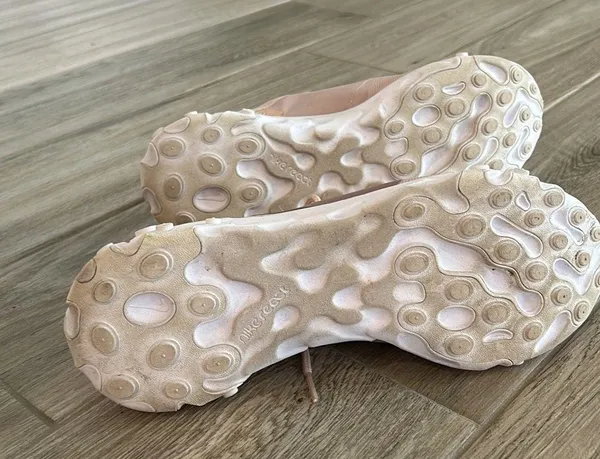 Nike Sneakers - Image 4