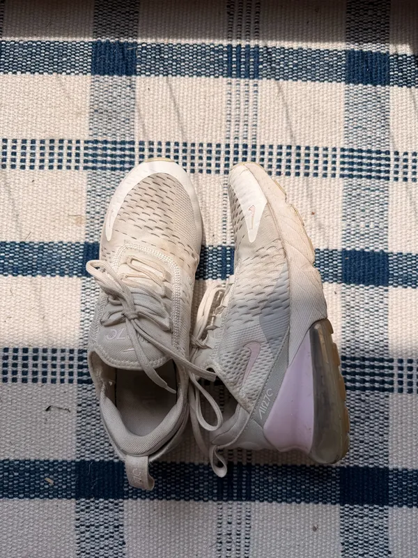 Nike 270 Air Max Lavender White Lilac Sneakers - Image 2