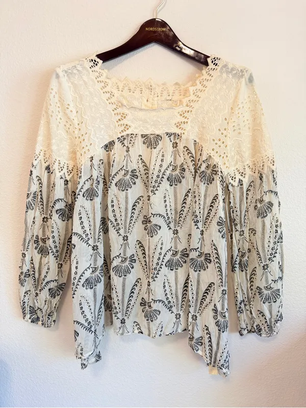 Anthropologie Floreat Cantata peasant blouse, eyelet detail, size 2 - Image 3