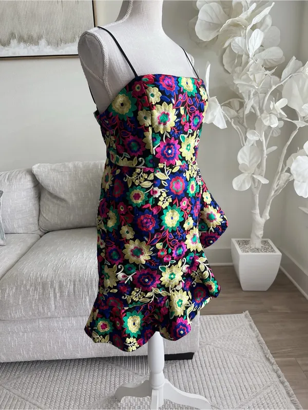 X By NBD Strapless Floral Embroidered Mini Dress in Navy, Pink And yellow Size M - Image 3