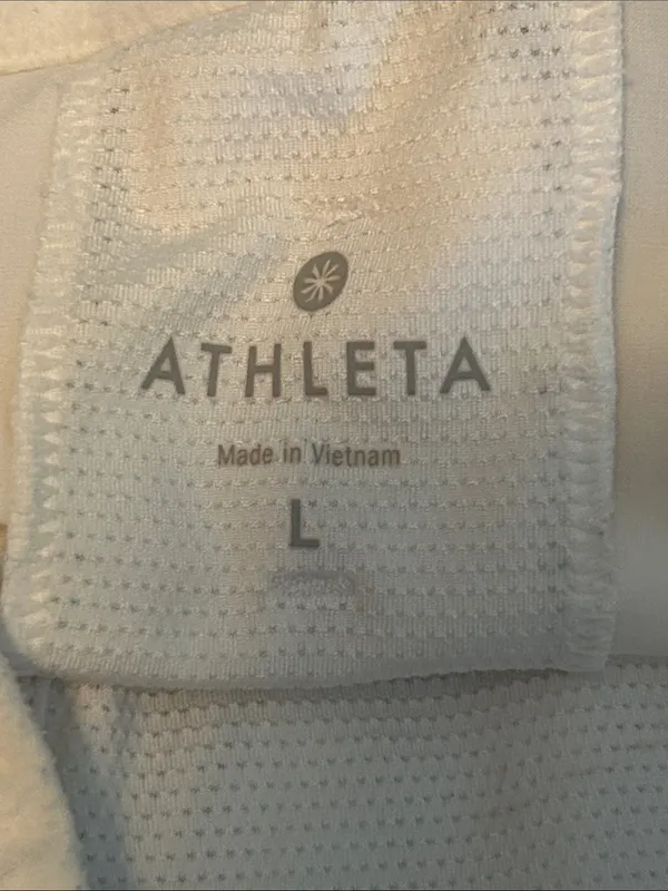 Athleta tech mesh detail half zip pull over size large - Image 8