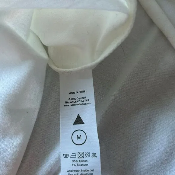 Vitality Balance Athletica Size M Oversized Crop Tee Shirt White Black Logo‎ Gym - Image 5