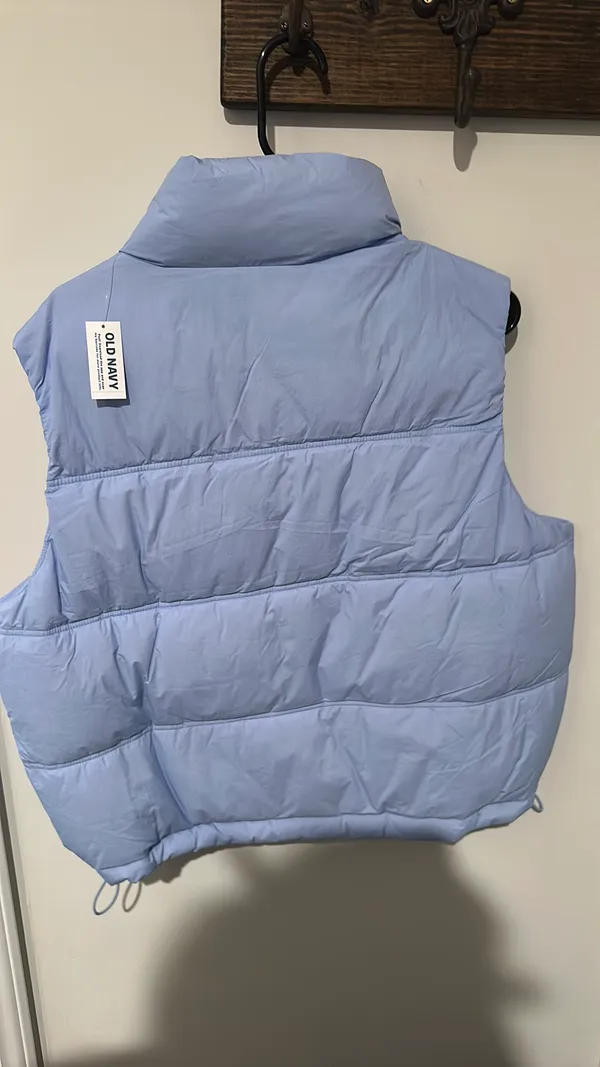 Old Navy Puffer Vest - Image 4