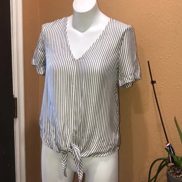 Madewell NWT striped front tie top - Image 2