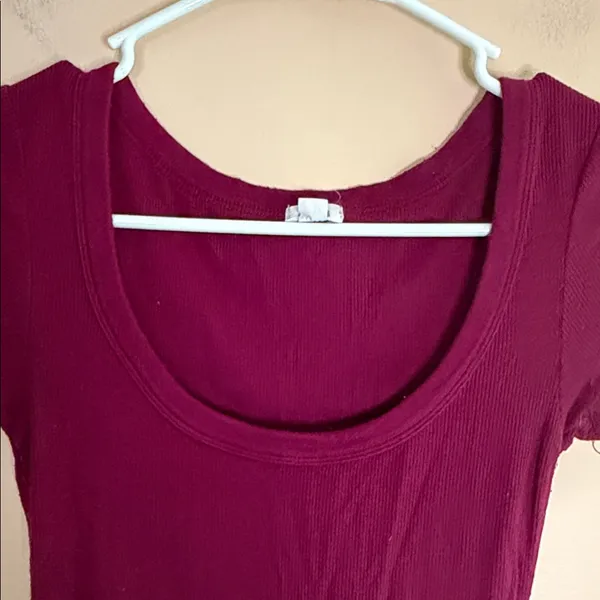Garage Scoop Neck Ribbed Short Sleeve Tee in Burgundy - Image 3