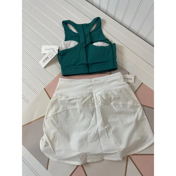 NWT Outdoor Voices White Hudson 4" Skort & Move Free Cropped Top Bundle Sze XXS - Image 3