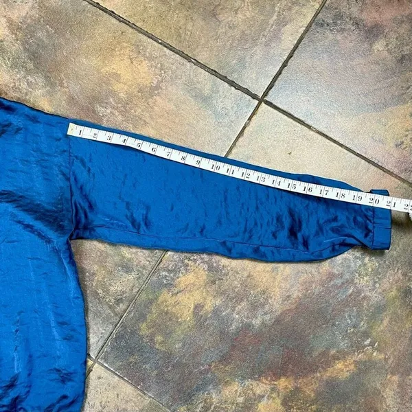 Aeropostale Blue Long Sleeve Blouse Tie Bottom M - Image 4