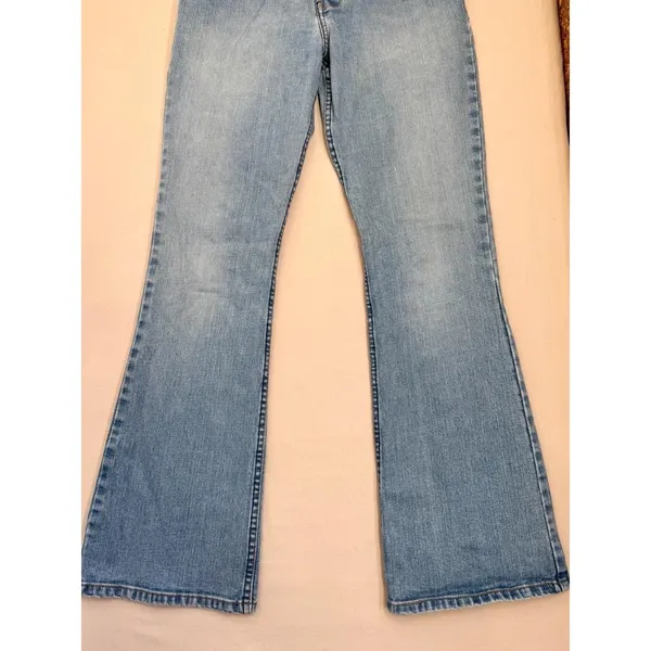 Levi Strauss SIGNATURE Juniors Size 9 Light Blue Denim Low Rise Flare Jeans - Image 4