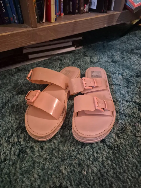 Dolce Vita Pink Sandals 6.5 - Image 2