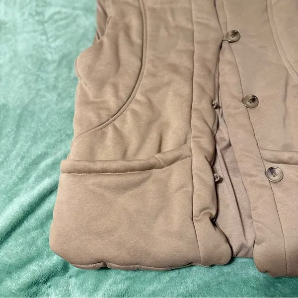 BKE Tan Padded Button Mock Neck Vest – L - Image 2