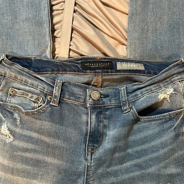 Aeropostale Ripped Skinny Jeans - Image 4