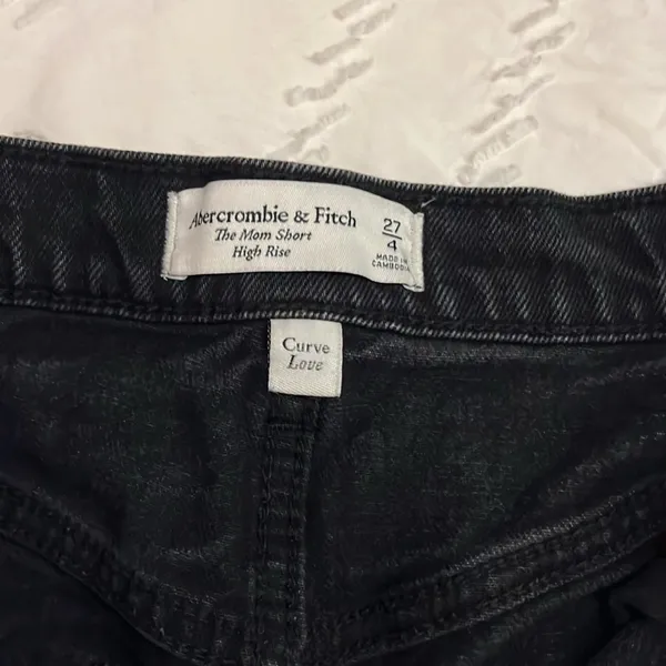 Abercrombie and Fitch “mom short” - Image 3