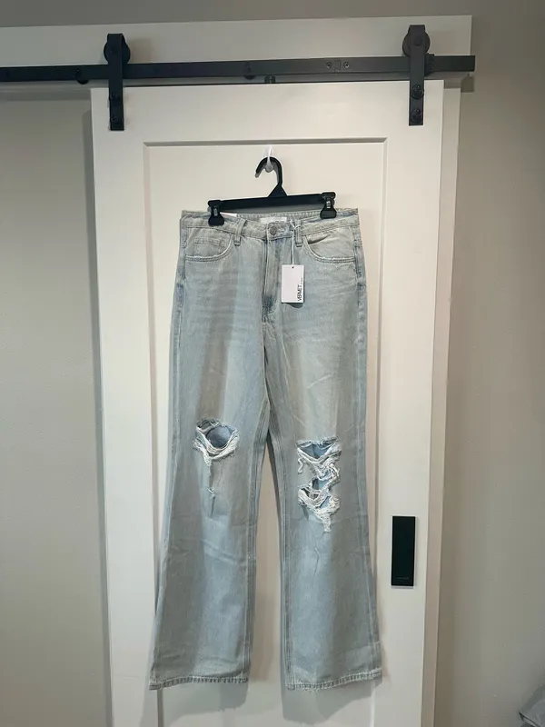 NWT Vervet Leslie 90s Vintage Flare Jeans Destroyed Acid Wash High-Rise 30 - Image 2