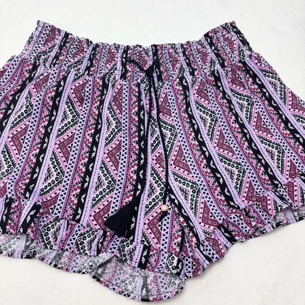 No Boundaries High Waist Patterned Shorts‎ - Pink and Black Ruffle hem Size L - Image 5
