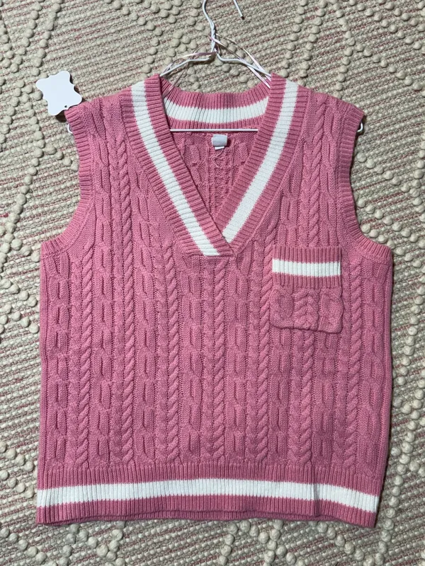 Pink sweater vest Size M - Image 3