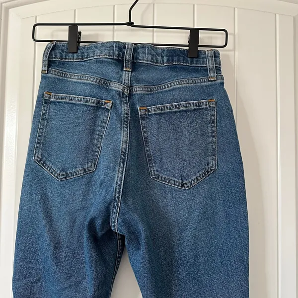 Abercrombie Ankle Straight‎ Ultra High Rise Distressed Jeans 4/27 Curve - Image 5