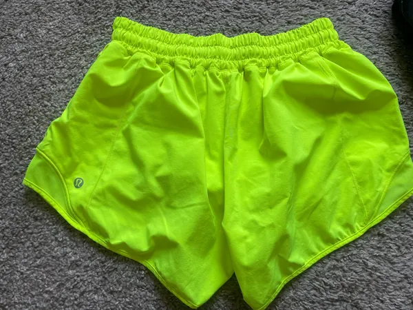 Lululemon Shorts Hotty Hot - Image 3