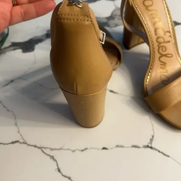 SAM. Tan Stiletto Heels Minimalist Design - Image 5