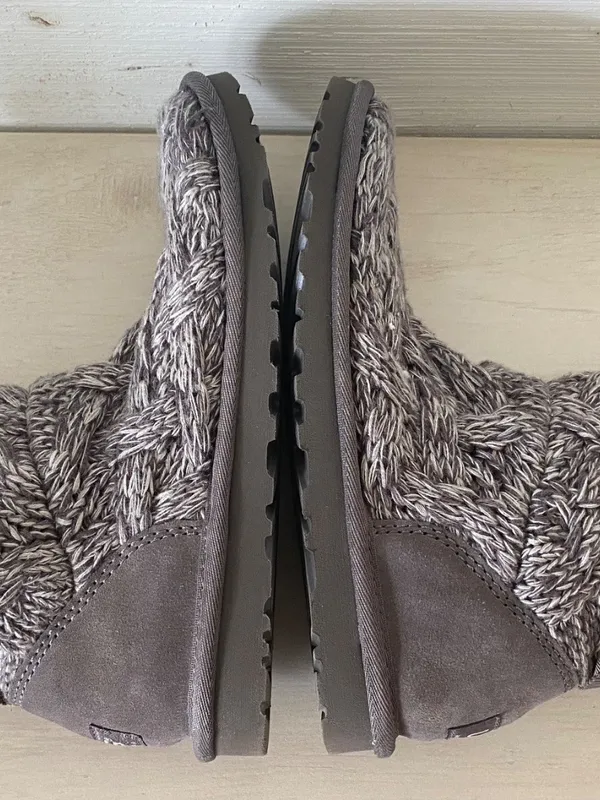 UGG Australia Isla Cable Knot Grey Bootie Sweater Boots Women’s Sz 6 - Image 7