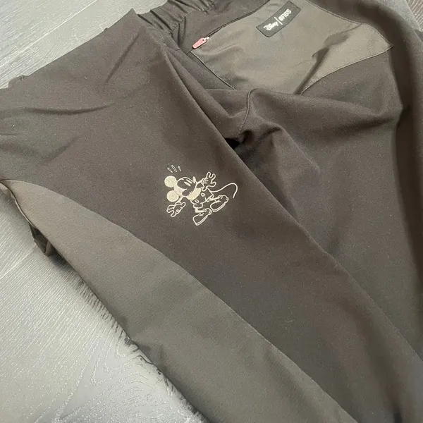 Disney x FIGS Zamorra Jogger Scrub‎ Pants Black Mickey Mouse Women XXS Limited - Image 6