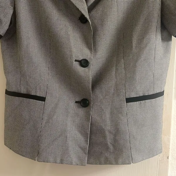 ✨Collections for Le Suit Short Sleeve Grey Button Down Sz 12 Blazer✨ - Image 4