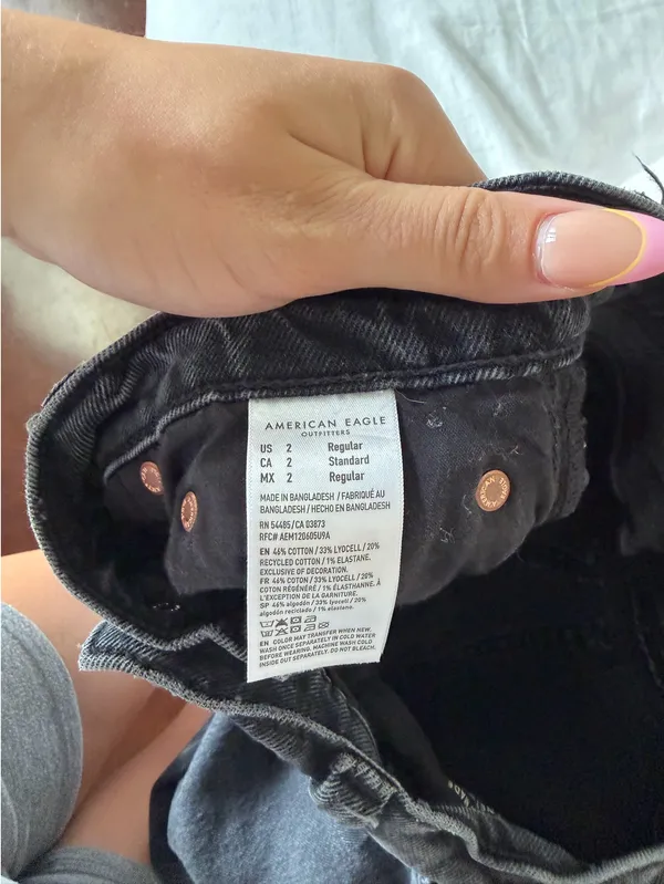 American Eagle Jeans - Image 3