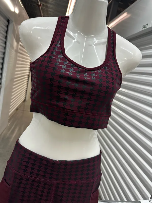 Maroon Two-Piece Activewear Set sports bra and leggings set. New Size S/M - Image 3