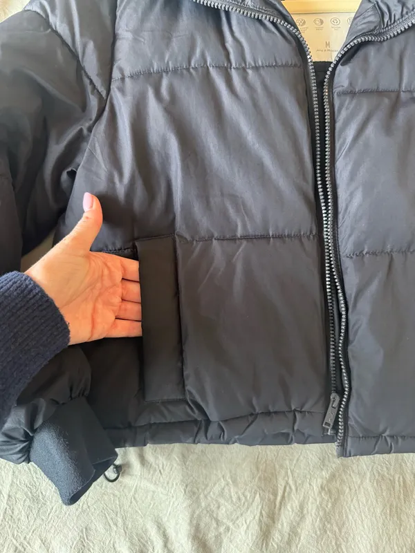 Hollister Black Cropped Puffer Jacket - Image 3
