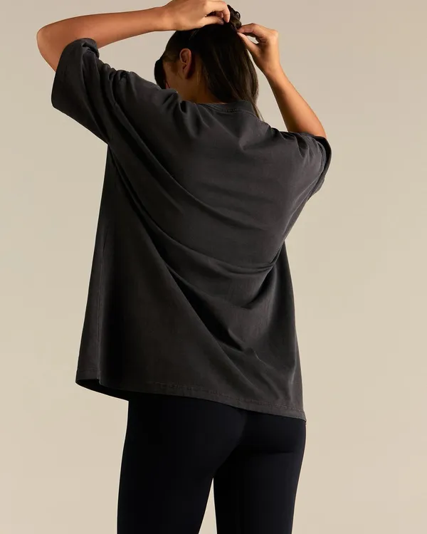 WOMEN’S BEST Comfort Oversized Short Sleeve T-Shirt in Vintage Black - Medium - Image 3