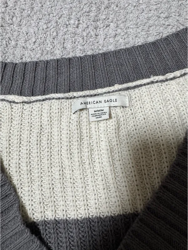 American Eagle Sweater - Image 2