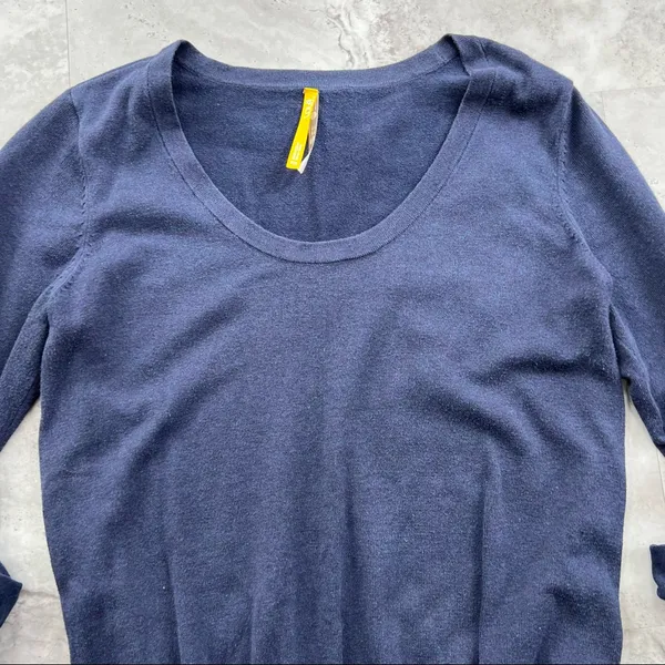 Lole 3/4 Sleeve Blue Sweater‎ Top Drop Waist Size Medium M - Image 2