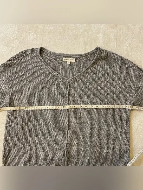 Lucky Brand Gray Off The Shoulder Sweater size L - Image 4