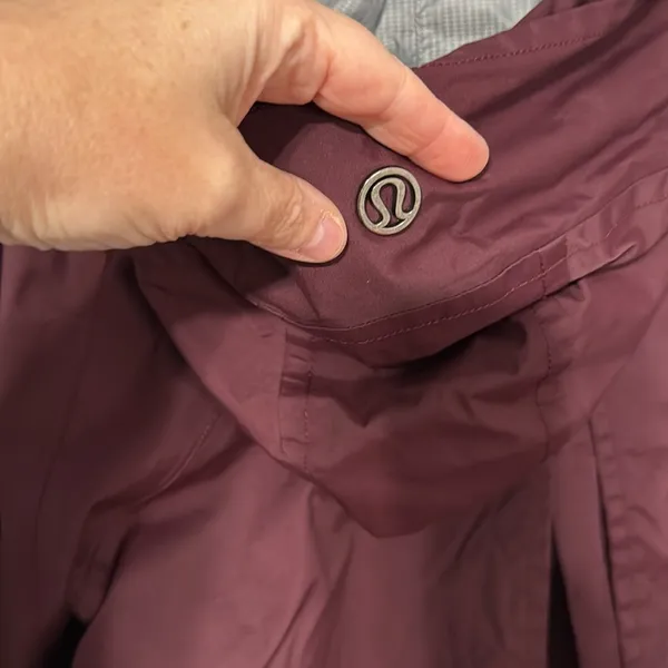 Lululemon 3X A Lady Jacket size 8 in Bordeaux drama - Image 6